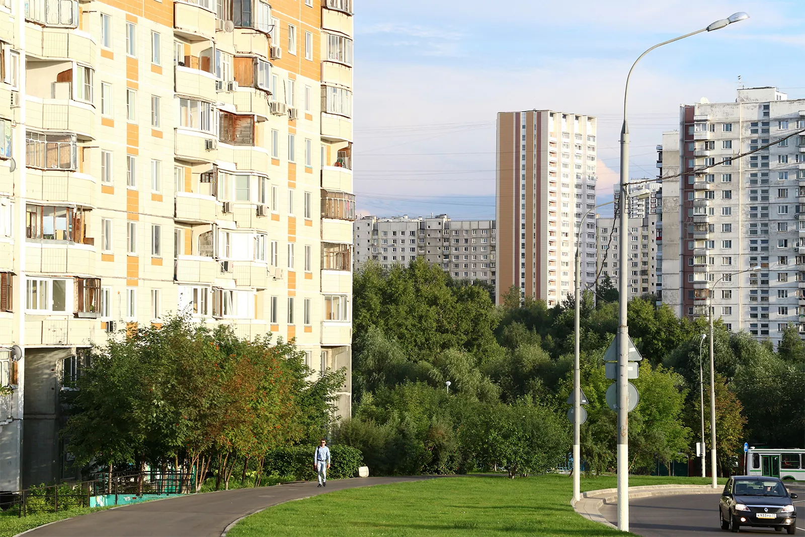 Москвичи могут сообщить об отключении воды по номеру +7 (495) 539-53-53