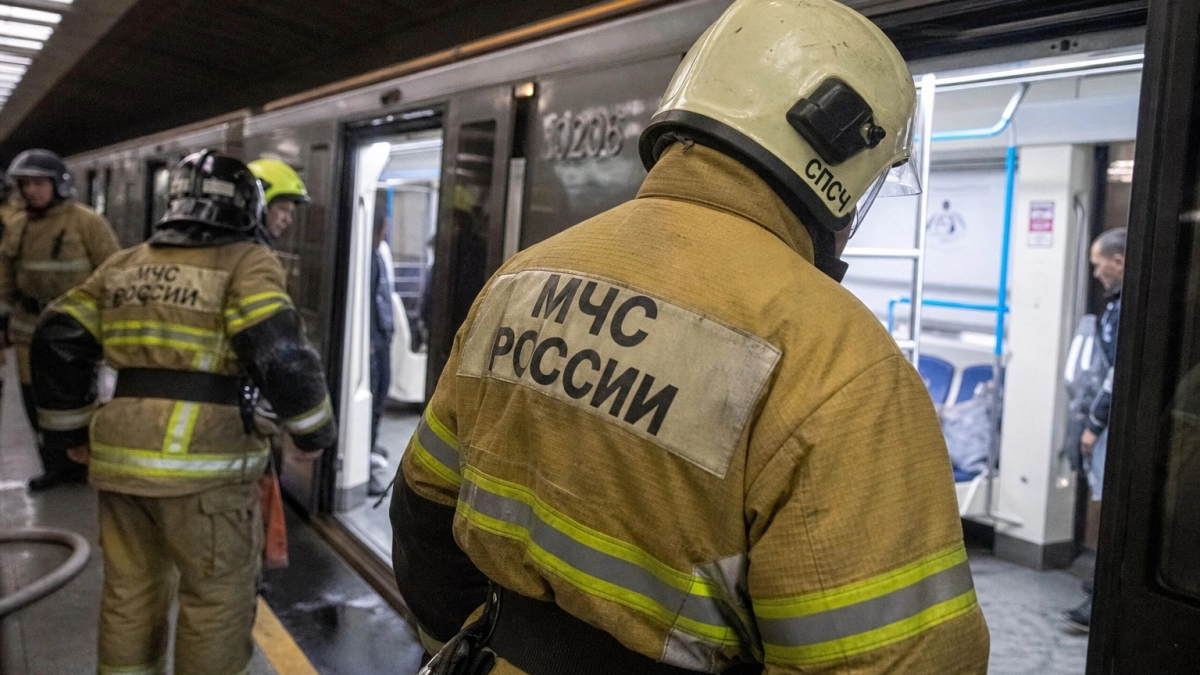 Около 250 пассажиров покинули «Тульскую» из-за задымления вагона