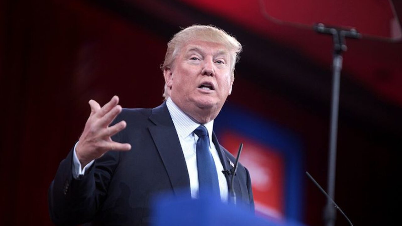 Индексы Мосбиржи и РТС прибавили около 0,8% после решения Трампа по санкциям