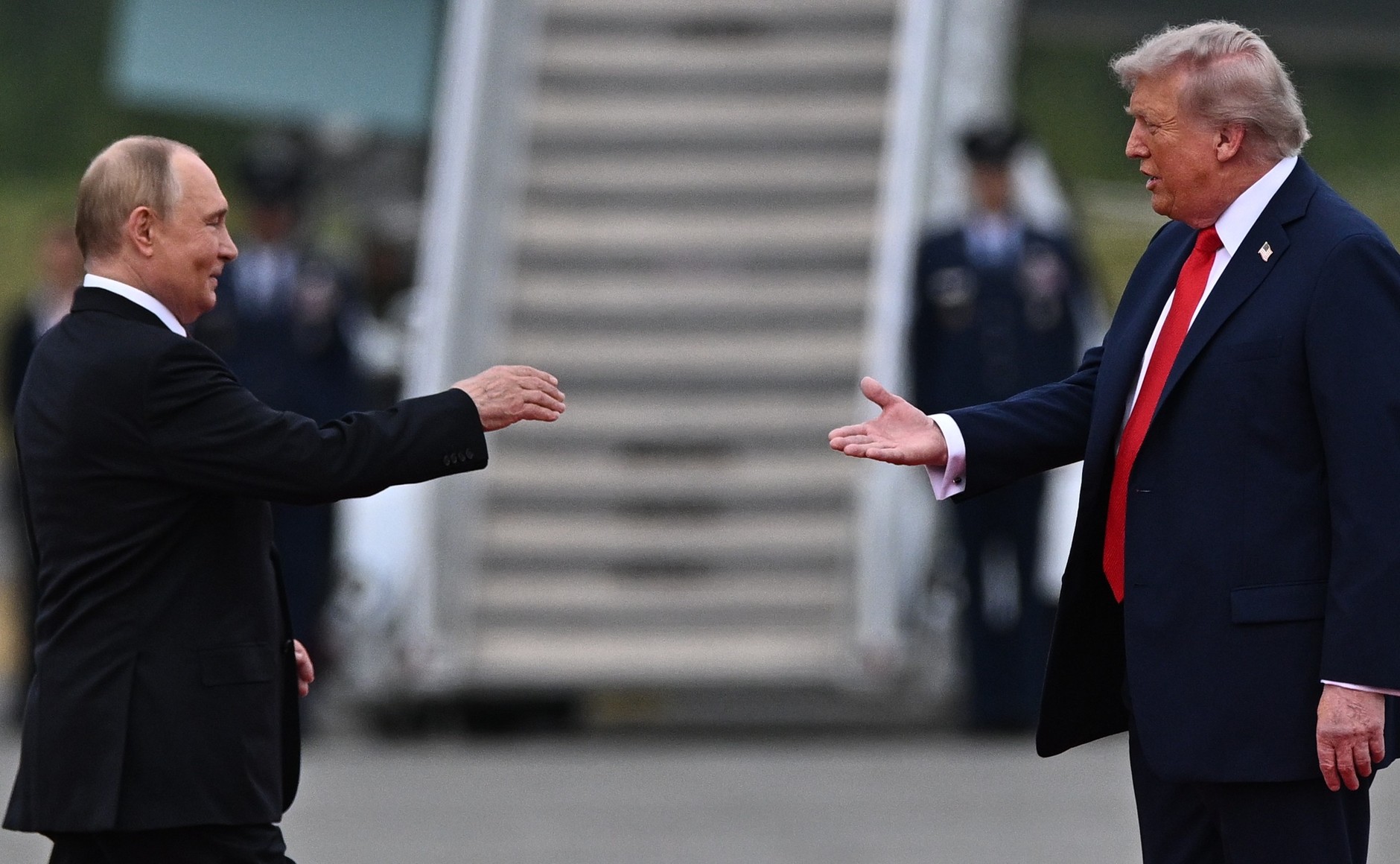 Песков 23 октября отверг сравнение возможной встречи Путина, Трампа и Си Цзиньпина с «новой Ялтой»