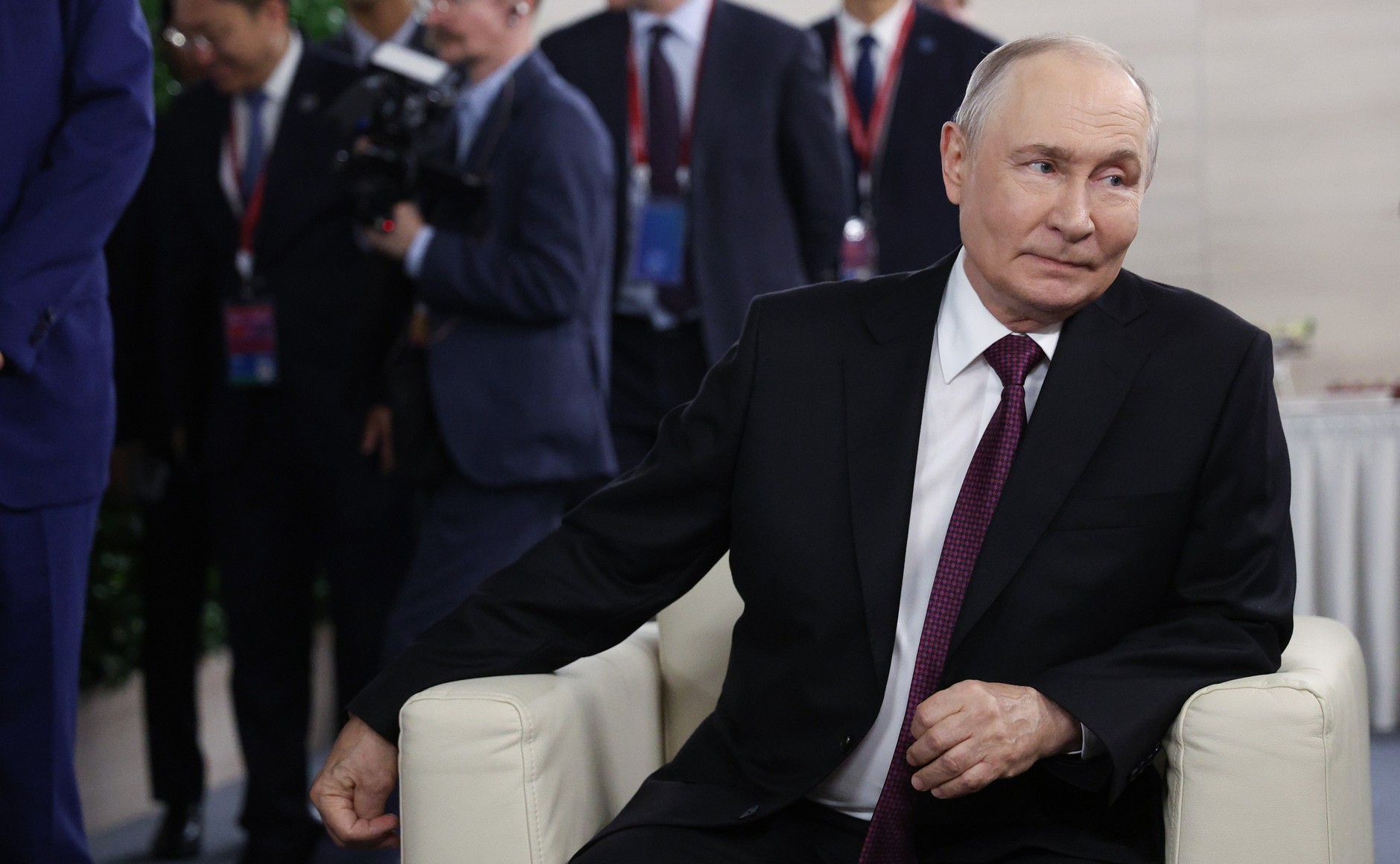 Путин назвал «явным перебором» обвинения в адрес России из-за протестов в Европе
